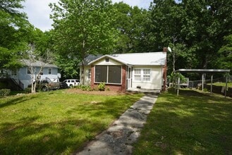Building Photo - 1345 Haven Dr
