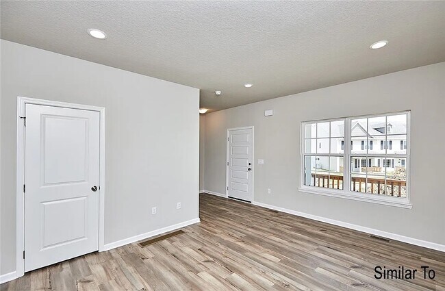 Foto del edificio - 820 Oakmont Pl