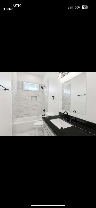 Foto del edificio - 2700 S Johnson St