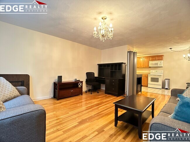 Foto del edificio - 39 Englewood Ave