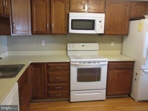 Building Photo - 526 Willow Turn Building Photo - 526 Willow Turn