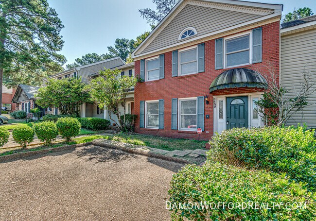 Foto del edificio - 1435 Roxbury Ct