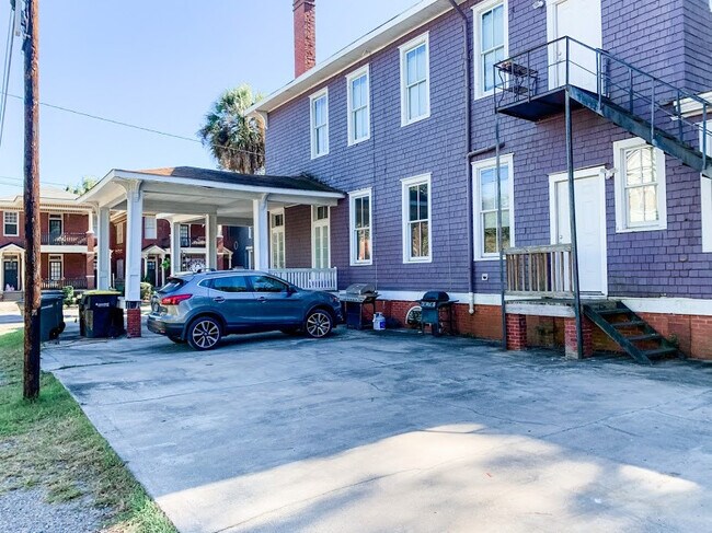 Foto del edificio - 2115 Lincoln Street Unit 1