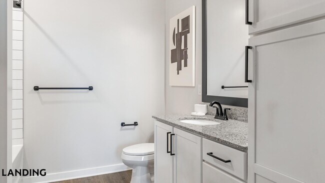 Foto del edificio - 1270 Hillcrest Dr