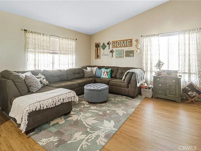 Building Photo - 332 Del Flora St