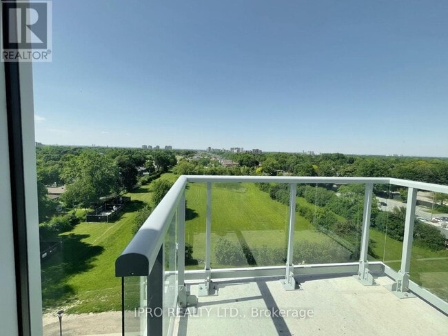 Building Photo - 3220-3220 Sheppard Ave E