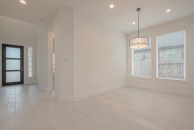 Foto del edificio - 6006 Painted Plains Ln