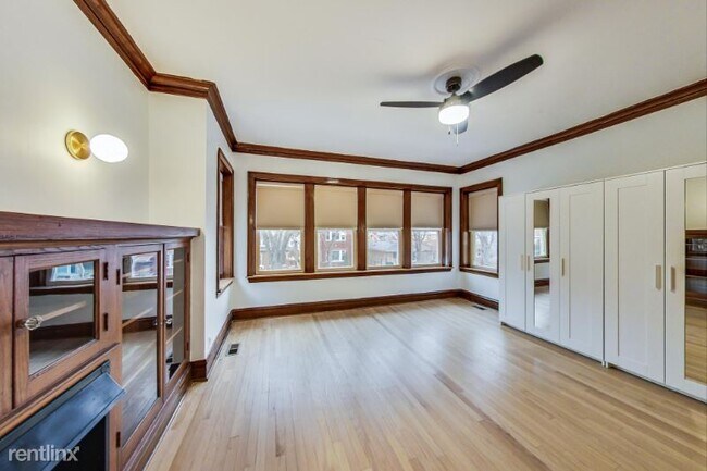 Building Photo - 2 br, 1 bath Condo - 5150 N. Lotus Avenue