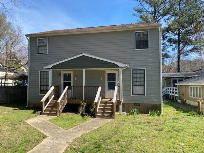 Photo - 2 Bedroom Duplex convenient to UNC! House