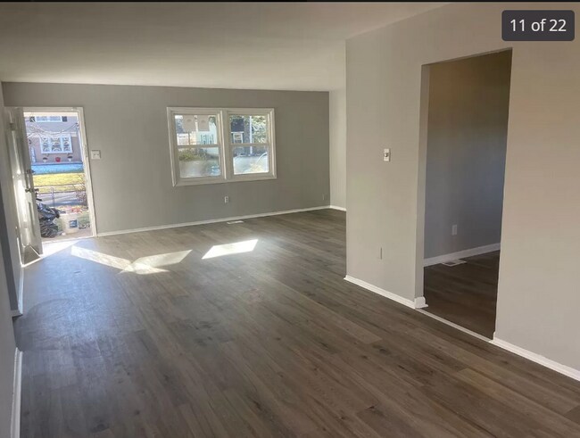 Building Photo - 20 Executive Ln
