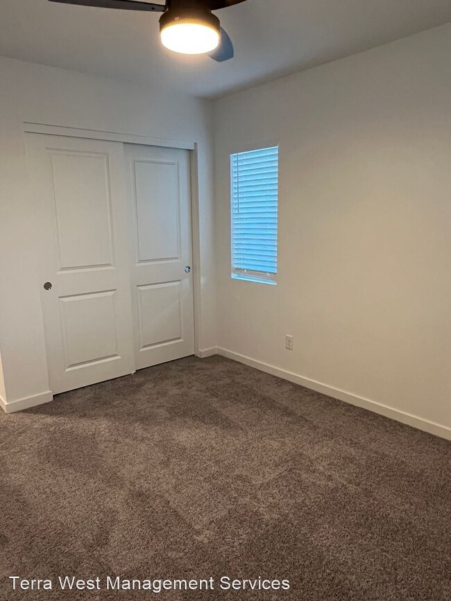 Building Photo - 3 br, 2.5 bath House - 9653 Jade Rise Ave