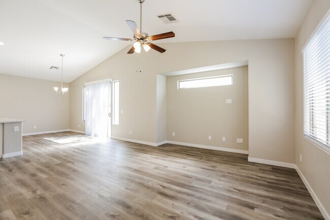 Foto del edificio - 3528 Turquoise Waters Ave