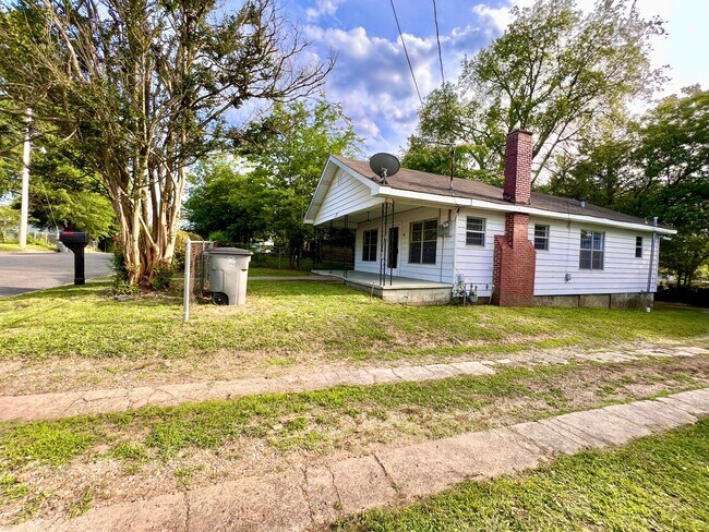 Building Photo - Home for Rent in Hot Springs!