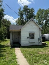 Building Photo - 315 W Hickory St