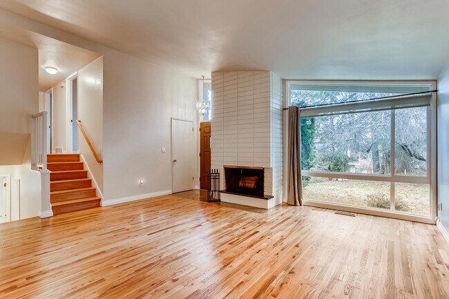 Building Photo - 14911 SE 43rd St
