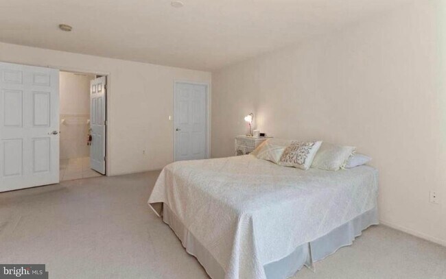 Foto del edificio - 13675 Philmont Ave