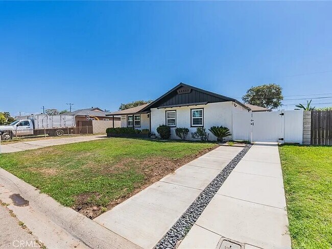Foto del edificio - 12572 Barbara Ave