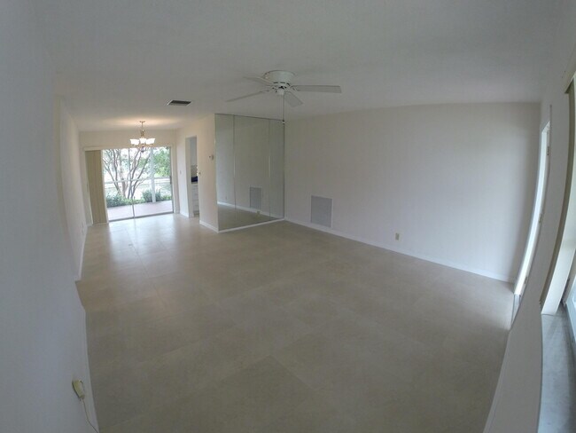 Foto del edificio - 4610 NW 47th St
