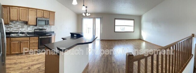 Building Photo - 2420 5th St W