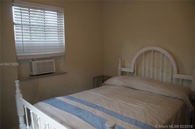Foto del edificio - 916 SE 12th St