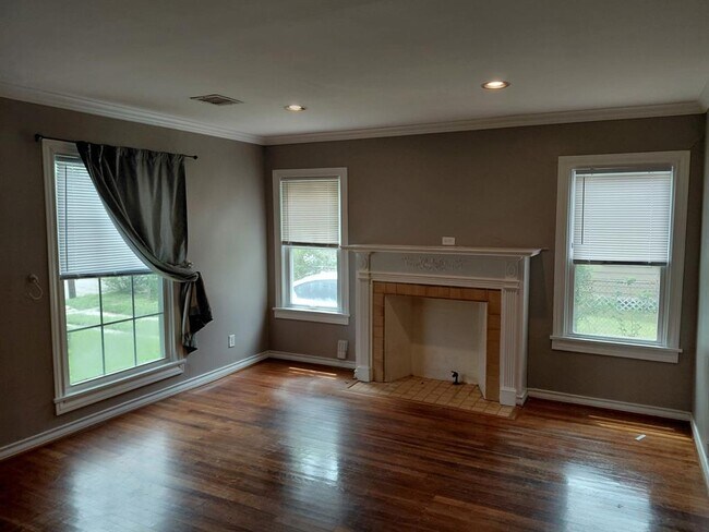 Foto del edificio - 7019 Linden St
