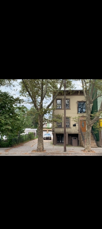Foto del edificio - 248 Duncan Ave