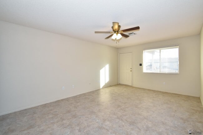 Foto del edificio - 8840 E 38th Ln