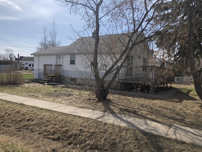 Building Photo - 5033 53 St
