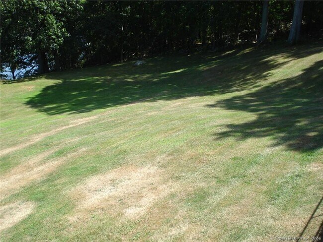 Foto del edificio - 23 Waldo Rd