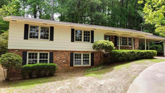 Foto del edificio - 2308 Bluecutt Rd