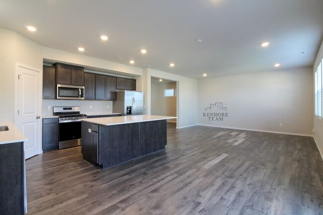 Building Photo - 7982 Ranchland Ln