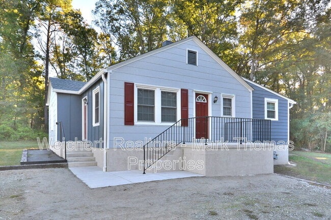 Building Photo - 721 Peyton Ave