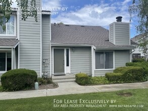 Building Photo - 755 Vespucci Ln