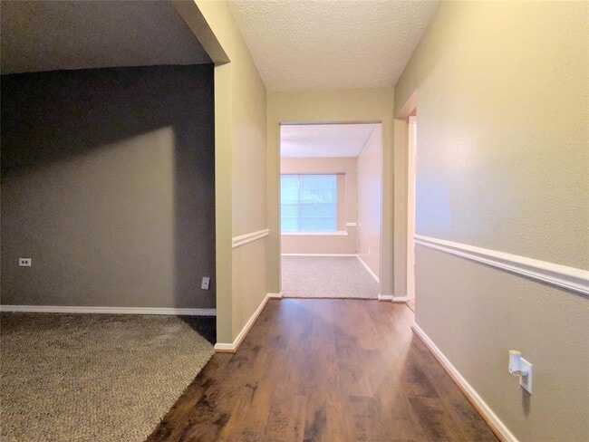 Building Photo - 4215 Tylergate Dr