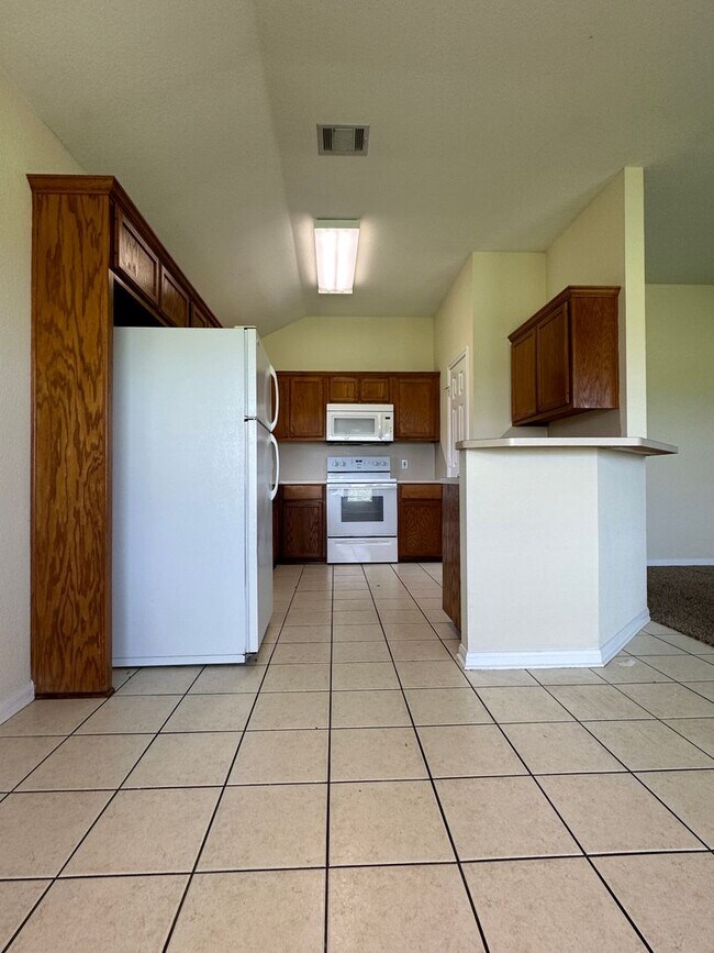 Building Photo - Duplex