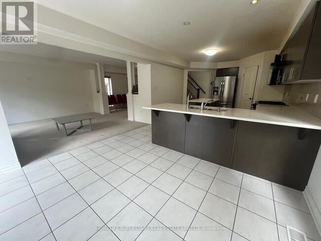 Building Photo - 246 Gravel Ridge Trail