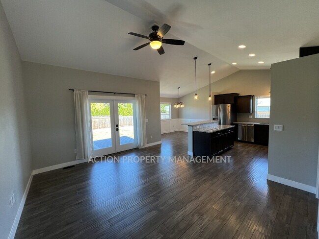 Foto del edificio - 3 bed 2 bath home in Sequim, close to everything