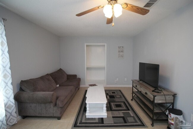 Foto del edificio - 950 Coronado Dr