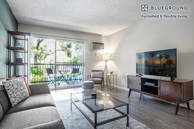 Foto del edificio - 3450 Sawtelle Blvd