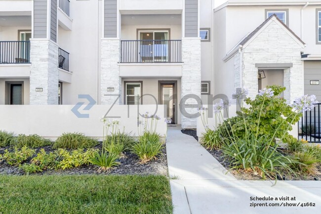 Building Photo - 3063 Beaded Mist Walk