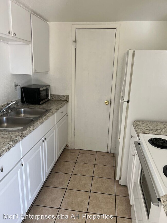 Foto del edificio - 3 br, 1 bath House - 4642 E SOUTHGATE AVE