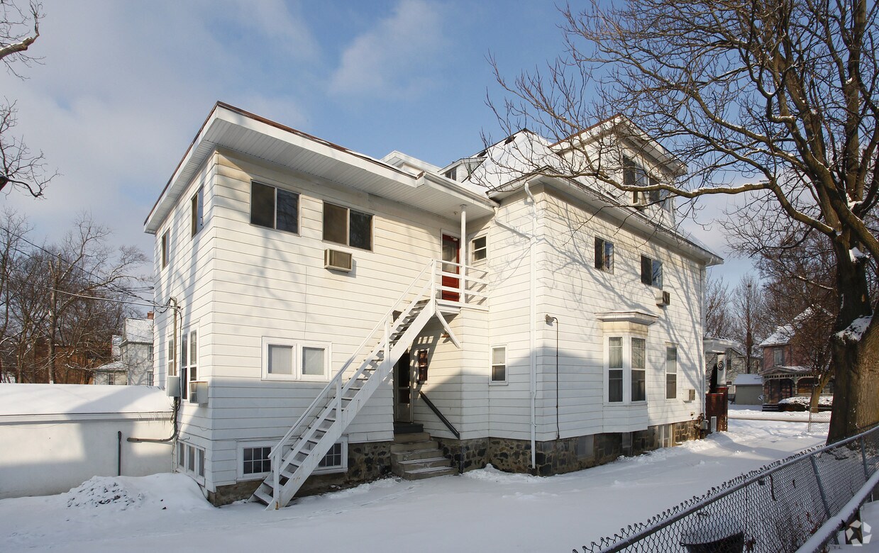 Foto del edificio - 417 Washtenaw Ave