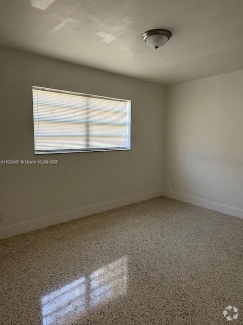 Building Photo - 27 NW 48th Pl
