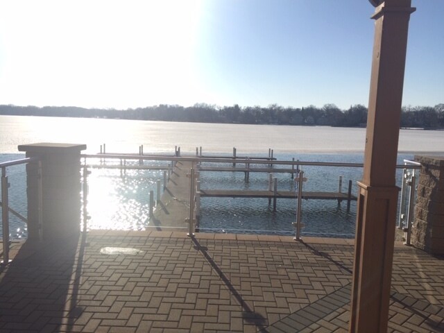 Foto del edificio - 728 N Diamond Lake Rd