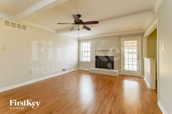 Foto del edificio - 7357 Doncaster Ln