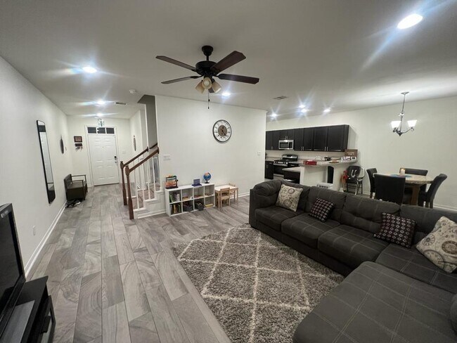 Foto del edificio - 17021 Wilthorne Gardens Ct