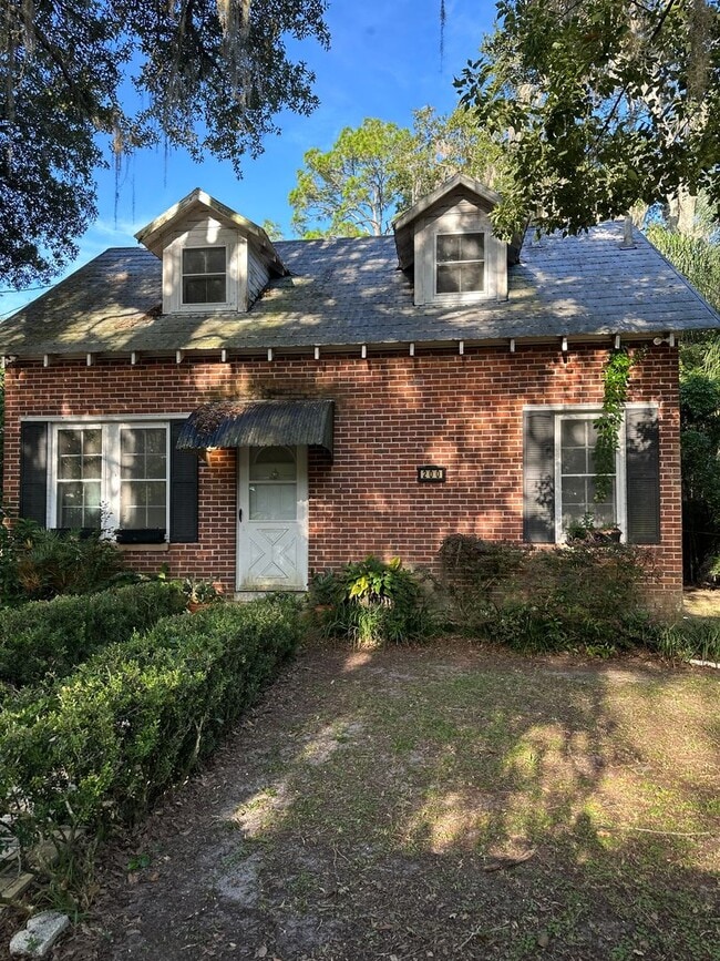 Photo - 200 NE 11th St Apartment