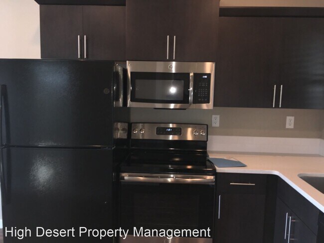 Foto del edificio - 1 br, 1 bath House - 1583 NE Rumgay Ln #2