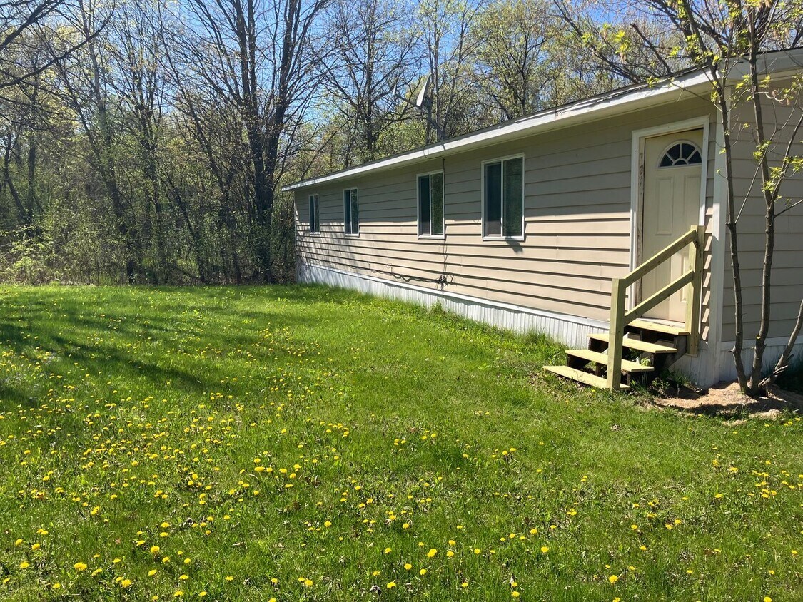 Primary Photo - 9415 Partridge Rd