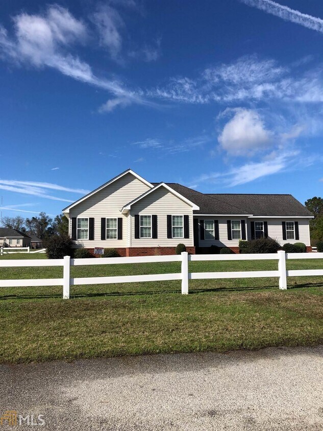 463 Coachs Way, Statesboro, GA 30458 House Rental in Statesboro, GA